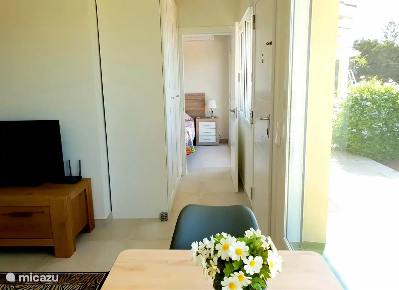 Ruime kast met opbergruimte 