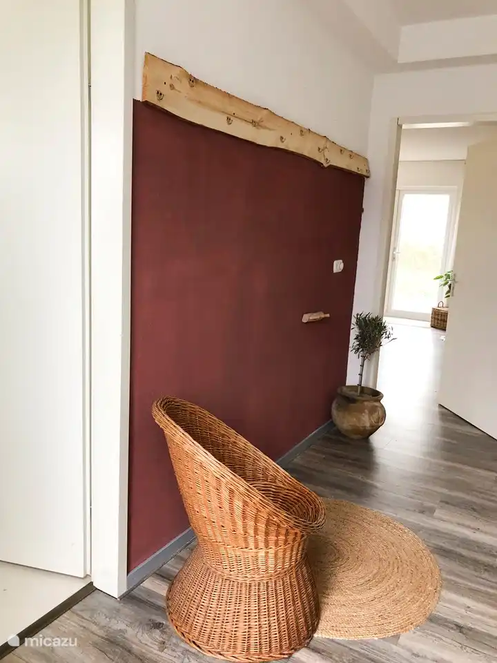 Geräumiger Eingang, mit genügend Platz für alle Mäntel