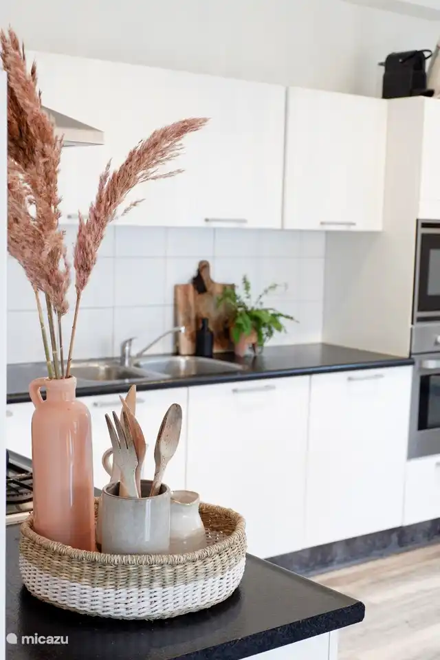 Die geräumige Küche ist mit allem Komfort ausgestattet!