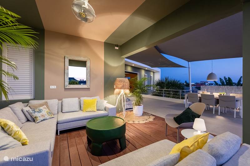 Vacation rental Curaçao, Banda Ariba (East), Jan Thiel Villa ** New ** Casa Tropicala