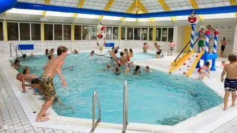 sehr schönes Hallenbad also viel Spaß auch bei schlechtem Wetter