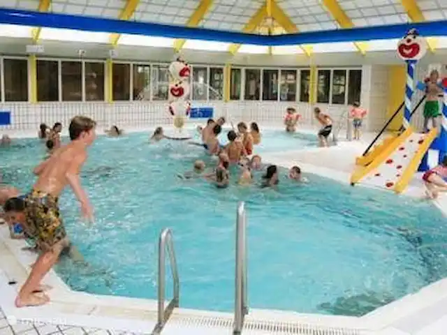 Location de Vacances Pays-Bas, Drenthe, Wezuperbrug, bungalow - Bungalow boisé Drenthe très belle piscine intérieure donc beaucoup de plaisir à faire même par mauvais temps