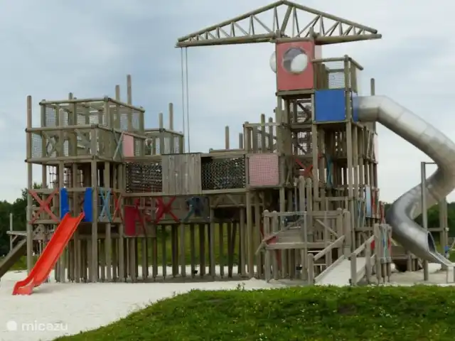 Location de Vacances Pays-Bas, Drenthe, Wezuperbrug, bungalow - Bungalow boisé Drenthe parc d'escalade au camping