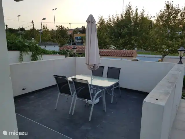 Corte Del Sol 2 huren in Spanje, Costa Blanca, Torrevieja - vakantiehuis Terras met tuinmeubelen en parasol