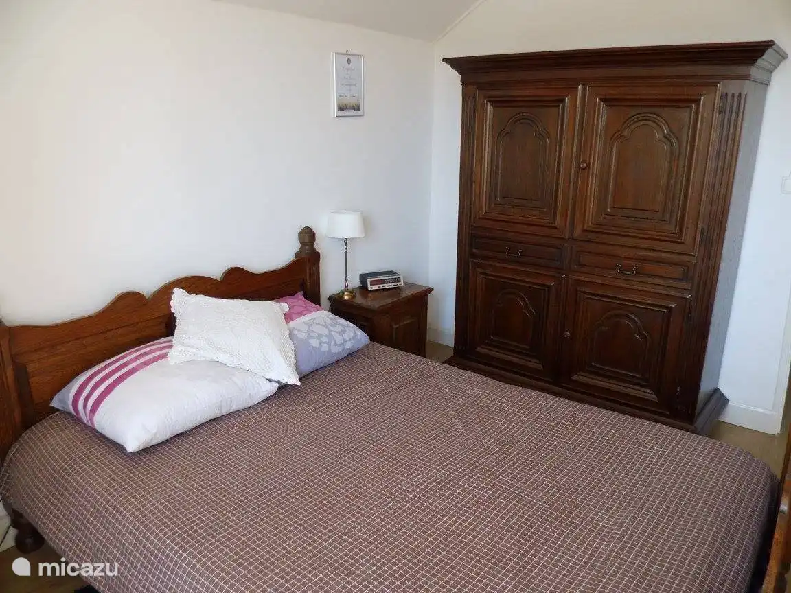 Schlafzimmer 2 mit Schrank