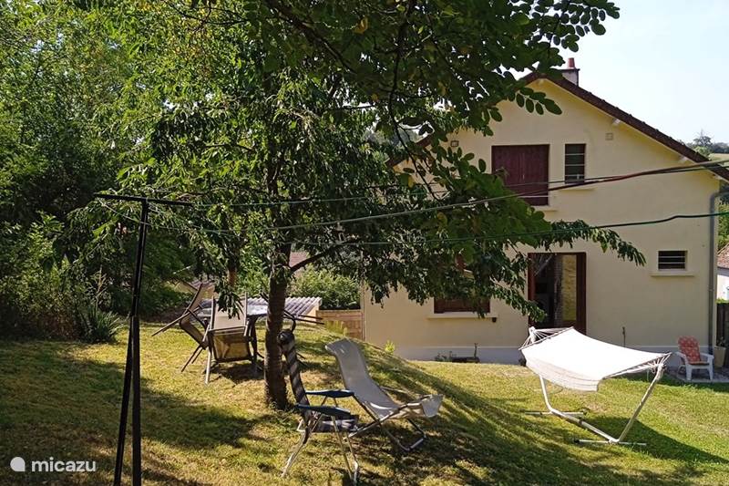 Holiday home France, Allier, Château-sur-Allier Holiday house La Colline