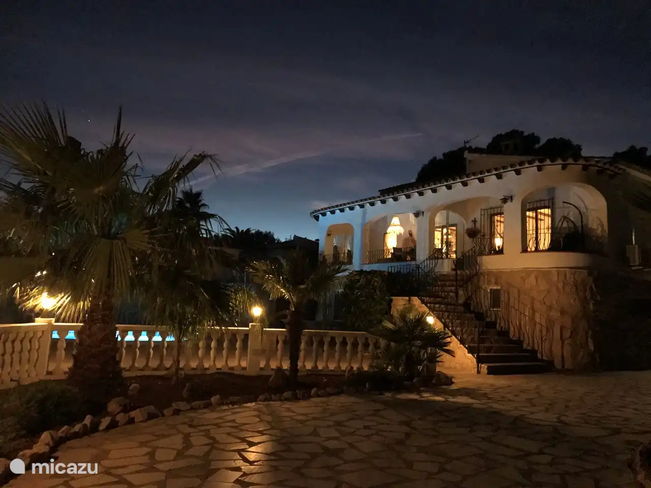 gemütliche Außenbeleuchtung rund ums Haus