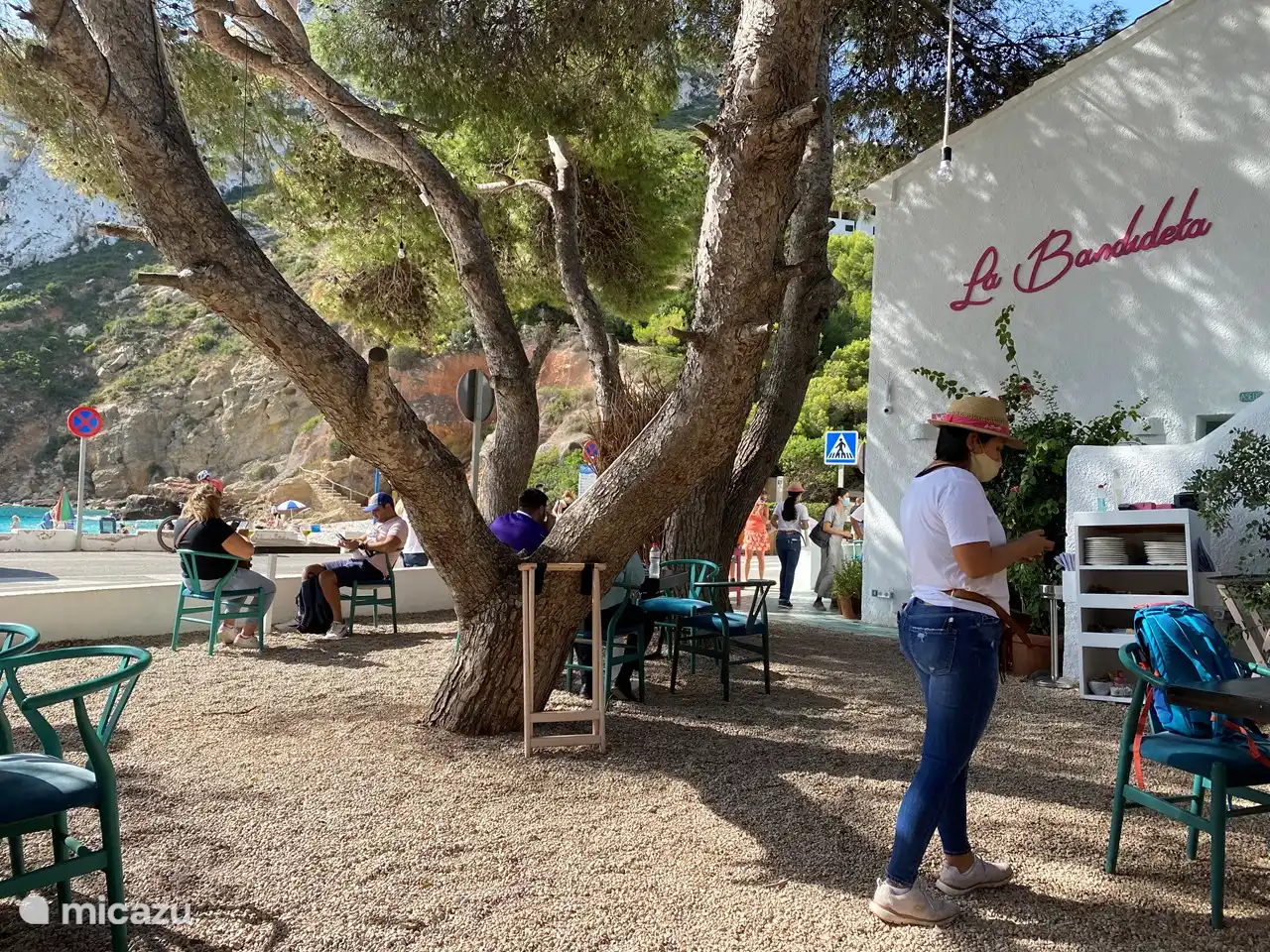 Cala de la Granadella (Javea) wird jährlich mit der blauen Flagge für sein sauberes, transparentes und ruhiges Wasser ausgezeichnet.