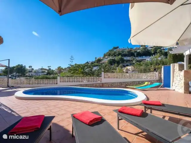 Casa Senji en España, Costa Blanca, Moraira - villa Cómodas tumbonas y piscina para refrescarse