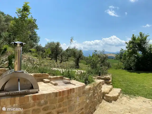 Casa PRIMO Le Marche | Italie, Marche, Tolentino - maison de vacances Pizza ou BBQ ce soir ?