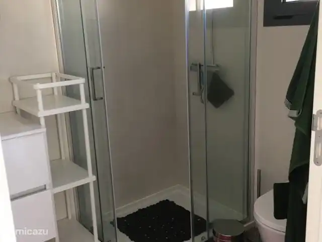 Villa das Hortas huren in Portugal, Costa de Prata, Salir Do Porto - villa En ook deze slaapkamer heeft haar aansluitende badkamer. Klein maar fijn, dus van alles voorzien!