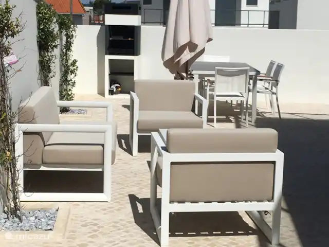 Villa das Hortas huren in Portugal, Costa de Prata, Salir Do Porto - villa Loungehoek, buiten eetplaats en BBQ voor een heerlijke buitenmaaltijd