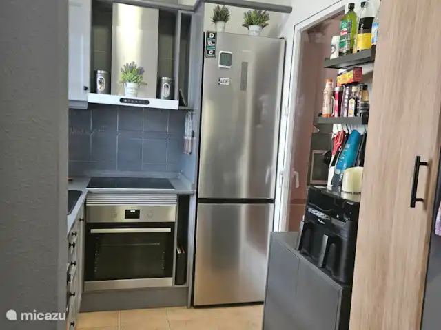 Casa Steven Privézwembad / Jacuzzi huren in Spanje, Costa Blanca, Torrevieja - vakantiehuis Keuken = 
Oven , koelkast , vaatwasser , Expresso machine , Air Fryer,....