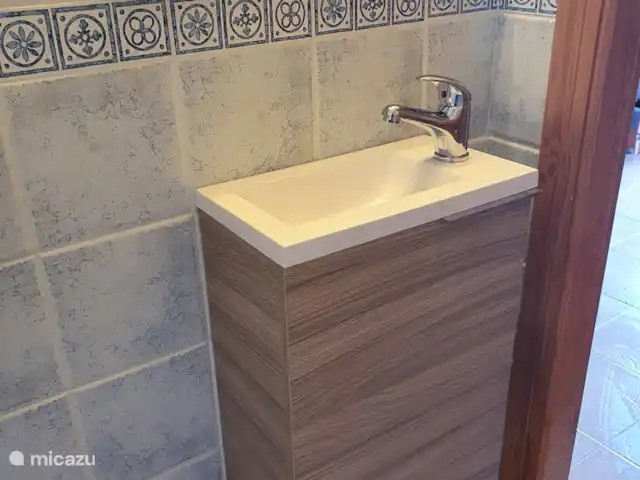 Casa Steven Privézwembad / Jacuzzi huren in Spanje, Costa Blanca, Torrevieja - vakantiehuis Toilet = beneden verdieping