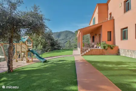 Vakantiehuis Spanje, Costa Brava, Lloret de Mar finca Can Maeva, riante villa voor 18 pax Vakantiehuis Spanje, Costa Brava, Lloret de Mar finca Can Maeva, riante villa voor 18 pax