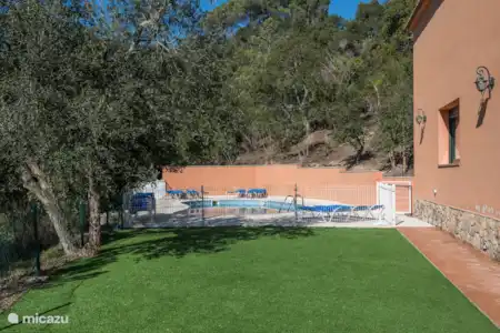 Vakantiehuis Spanje, Costa Brava, Lloret de Mar finca Can Maeva, riante villa voor 18 pax