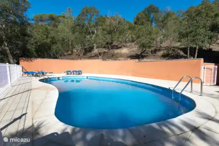 Vakantiehuis Spanje, Costa Brava, Lloret de Mar finca Can Maeva, riante villa voor 18 pax