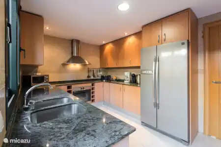 Vakantiehuis Spanje, Costa Brava, Lloret de Mar finca Can Maeva, riante villa voor 18 pax