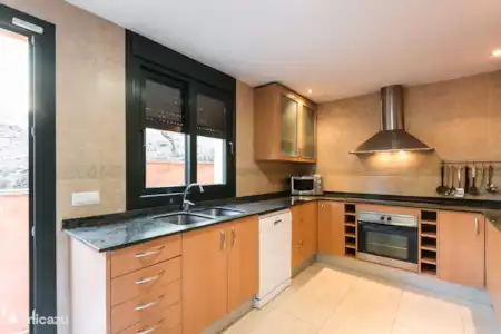 Vakantiehuis Spanje, Costa Brava, Lloret de Mar finca Can Maeva, riante villa voor 18 pax