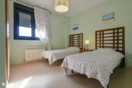 Vakantiehuis Spanje, Costa Brava, Lloret de Mar finca Can Maeva, riante villa voor 18 pax