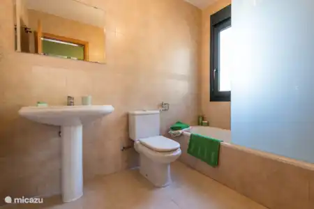Vakantiehuis Spanje, Costa Brava, Lloret de Mar finca Can Maeva, riante villa voor 18 pax