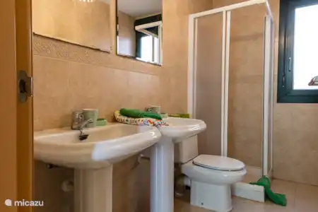 Vakantiehuis Spanje, Costa Brava, Lloret de Mar finca Can Maeva, riante villa voor 18 pax