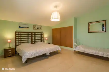 Vakantiehuis Spanje, Costa Brava, Lloret de Mar finca Can Maeva, riante villa voor 18 pax