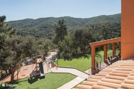 Vakantiehuis Spanje, Costa Brava, Lloret de Mar finca Can Maeva, riante villa voor 18 pax
