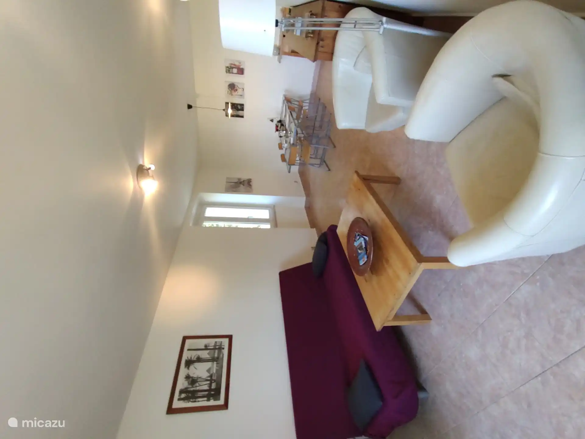 Salon avec table à manger