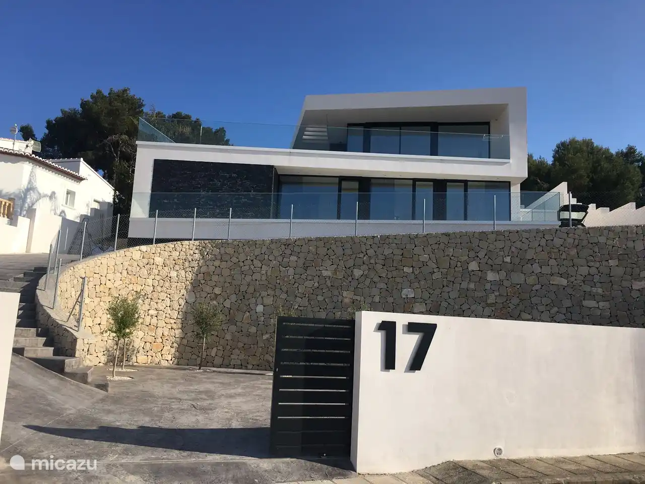 allée et places de stationnement