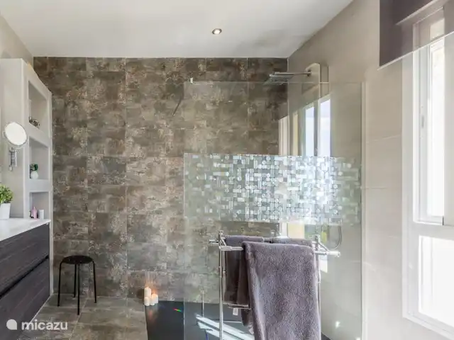 villa huren in Spanje, Costa Tropical, Salobreña – Villa Aura Prachtige badkamer