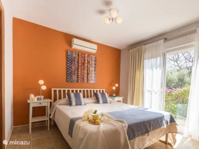 villa huren in Spanje, Costa Tropical, Salobreña – Villa Aura Slaapkamer met tweepersoons bed