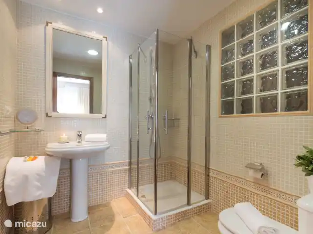 villa huren in Spanje, Costa Tropical, Salobreña – Villa Aura Badkamer