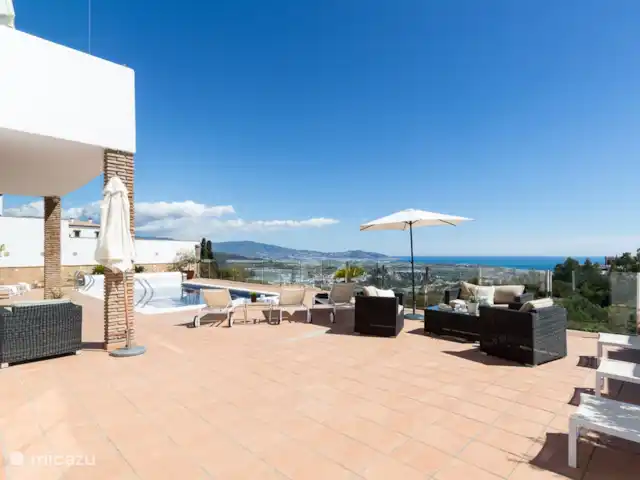 Villa Bosque Mar en España, Costa Tropical, Salobreña - villa La villa tiene una gran terraza.