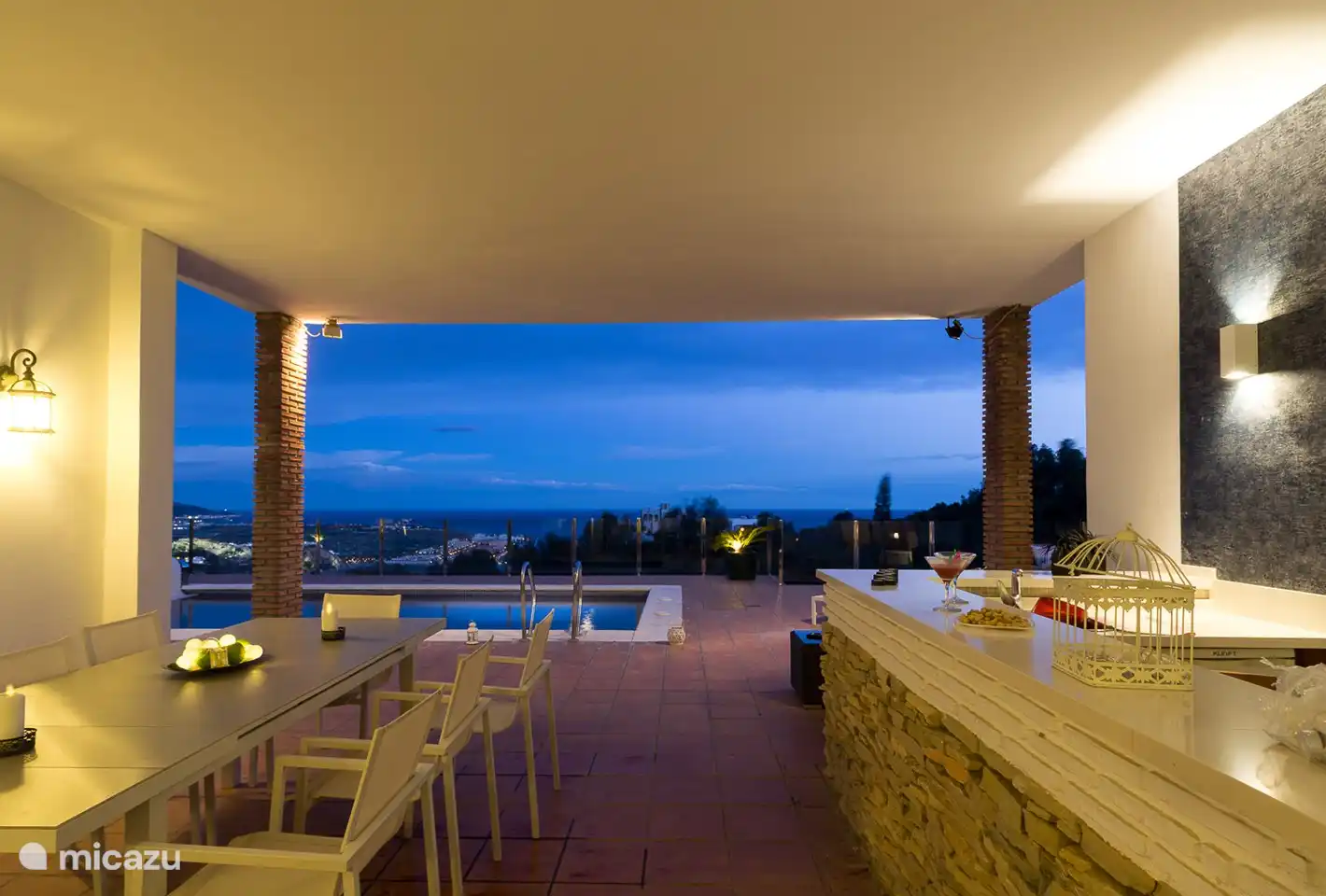 The cozy outdoor kitchen