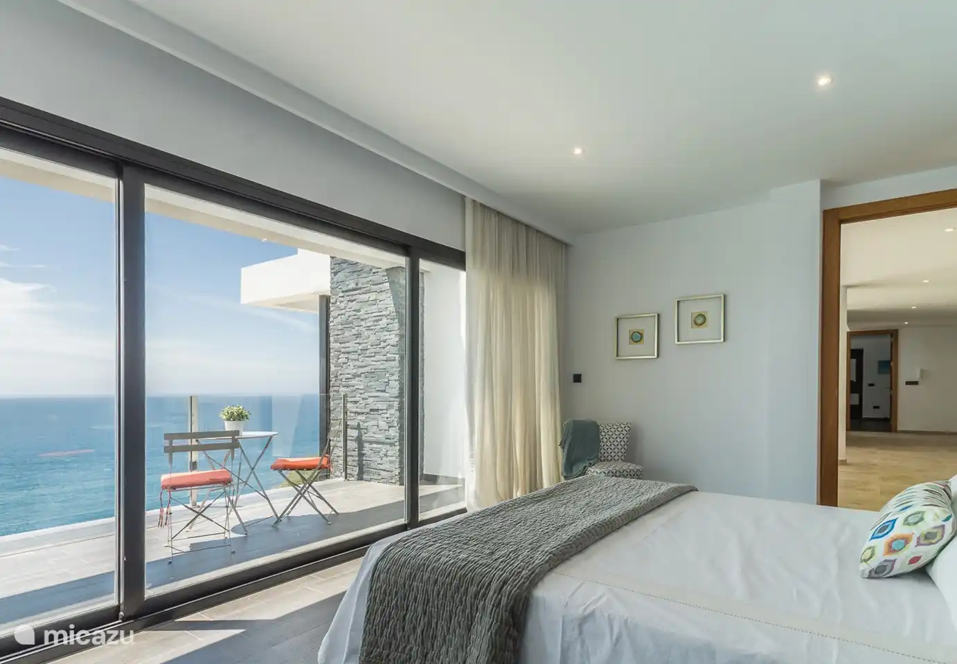 Bedroom with a double bed