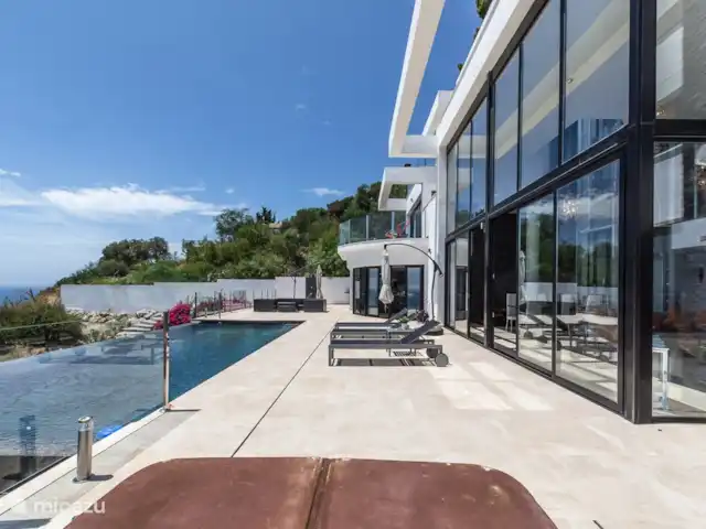 villa huren in Spanje, Costa Tropical, Salobreña – Villa29 Heerlijk ontspannen aan het zwembad