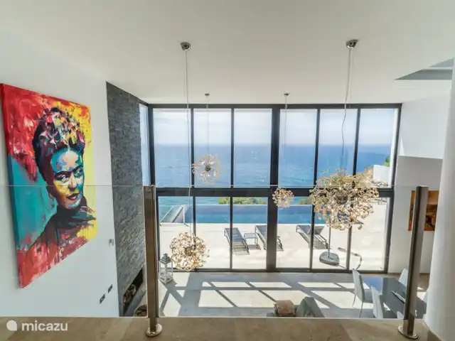 villa huren in Spanje, Costa Tropical, Salobreña – Villa29 Vanaf de vide kijkt u over de woonkamer heen