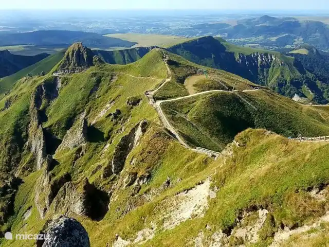 Gîte les 3 Etoiles d'Auvergne | France, Puy-de-Dôme, Égliseneuve-d'Entraigues - gîte / cottage Cascades, rivières, lacs, forêts, prairies, montagnes et volcans. Belle toute l'année !