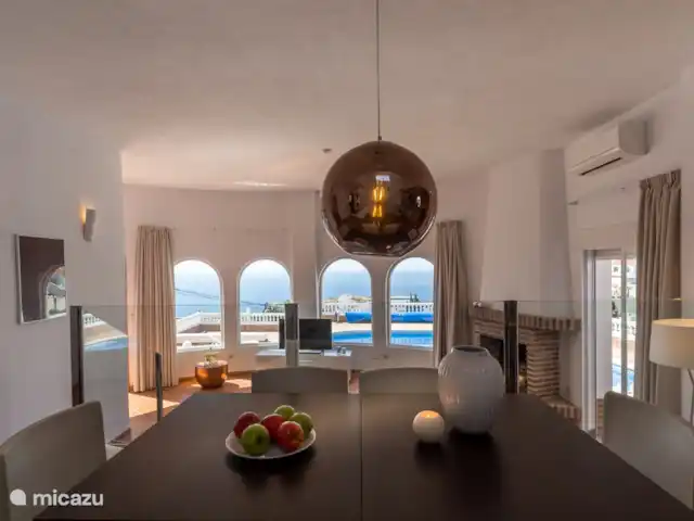 Villa Amani en España, Costa Tropical, Salobreña - villa Desde el salón se tiene vista a la terraza, piscina y al mar.