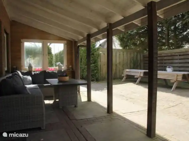 los coulisses en Países Bajos, Frise, Eastermar - casa vacacional Terraza cubierta.