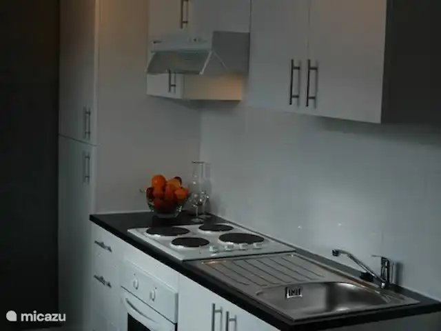 Gîte du Bois II - Maison van Stijn | France, Puy-de-Dôme, Égliseneuve-d'Entraigues - gîte / cottage Cuisine Gite du Bois II - Maison van Stijn