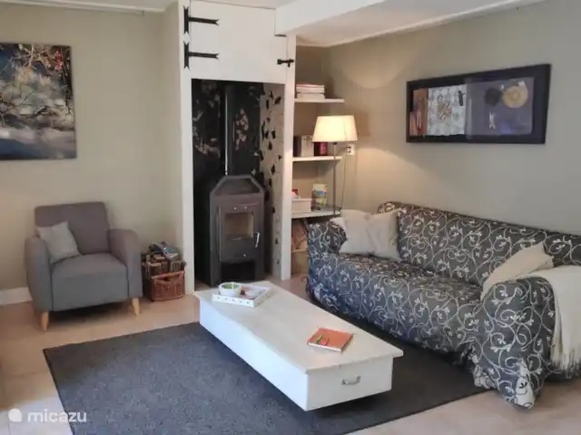 Gîte du Bois I - Maison van Stijn | France, Puy-de-Dôme, Égliseneuve-d'Entraigues - gîte / cottage Coin salon Gîte du Bois I Maison van Stijn