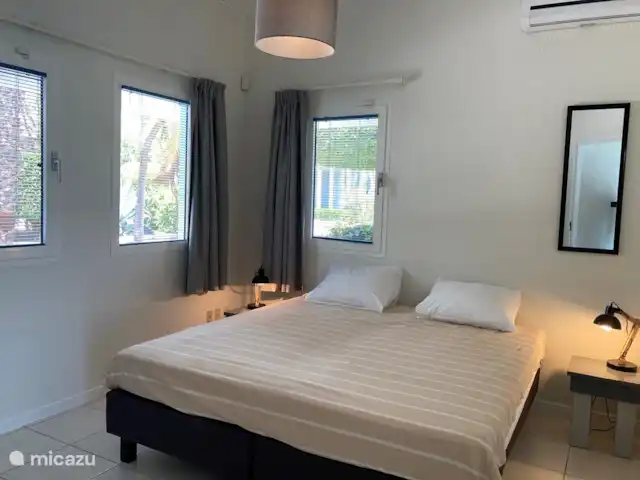 Casa Blou vue mer | Curaçao, Banda Ariba (est), Mambo Beach - maison de vacances 2ème chambre avec 2 lits sommier à ressorts 90 x 200 cm,
climatisation et
placard