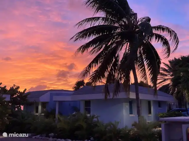 Casa Blou vue mer | Curaçao, Banda Ariba (est), Mambo Beach - maison de vacances Vue latérale de la Casa Blou Seaview