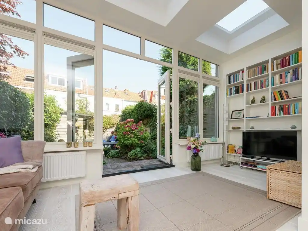 Der Erker Zugang zum Garten