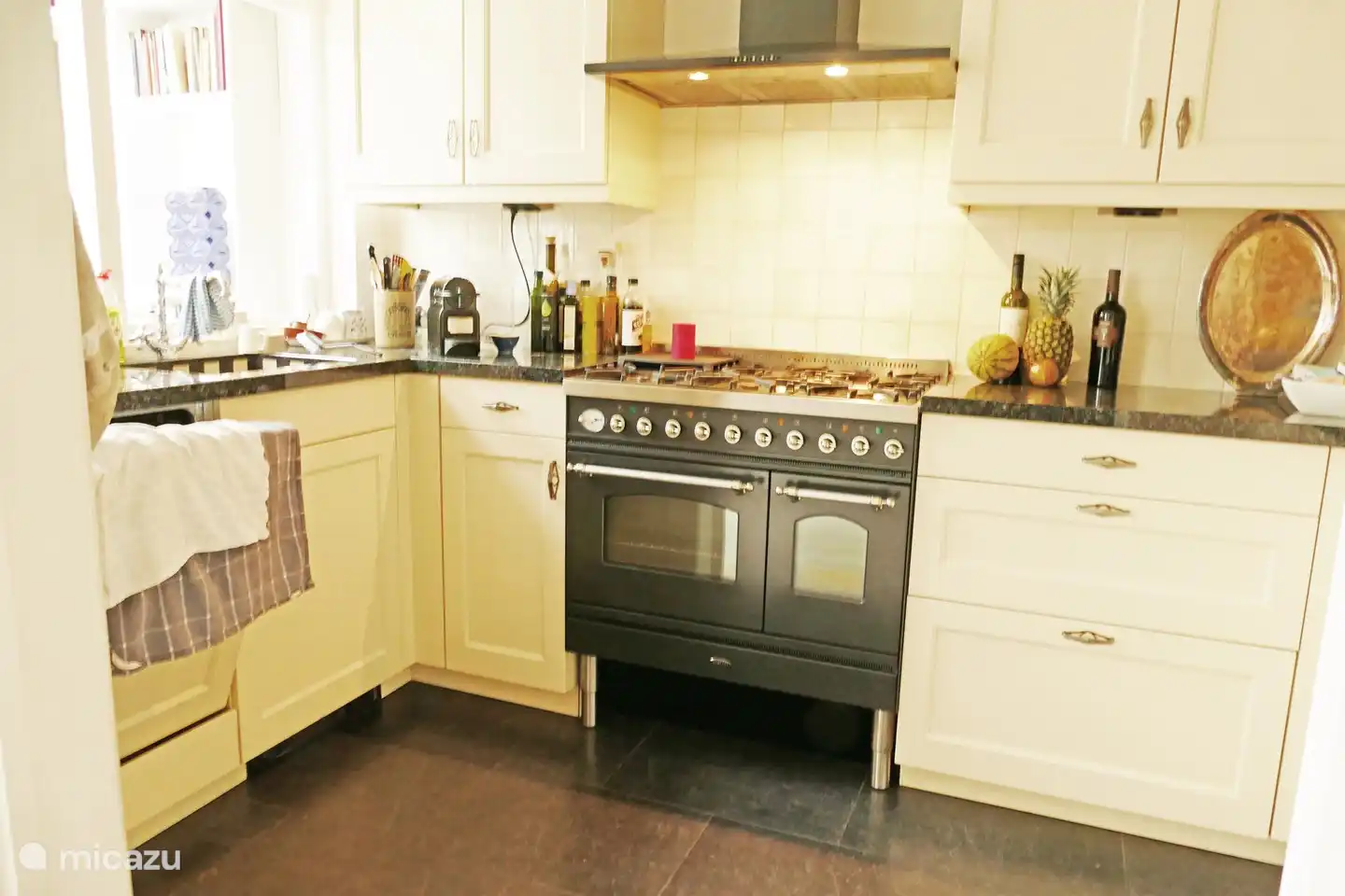 Die Küche mit dem Boretti-Ofen