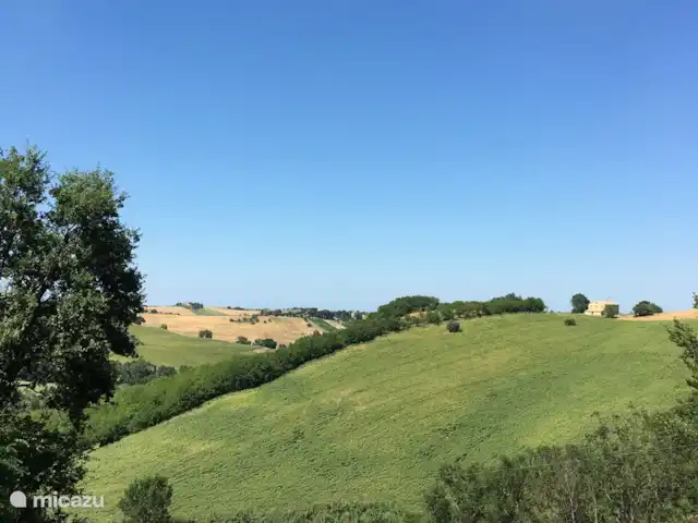 Il Posto Perfetto-appartement Monti huren in Italië, Marche, Santa Maria Nuova - appartement dit is het uitzicht vanaf je prive terras