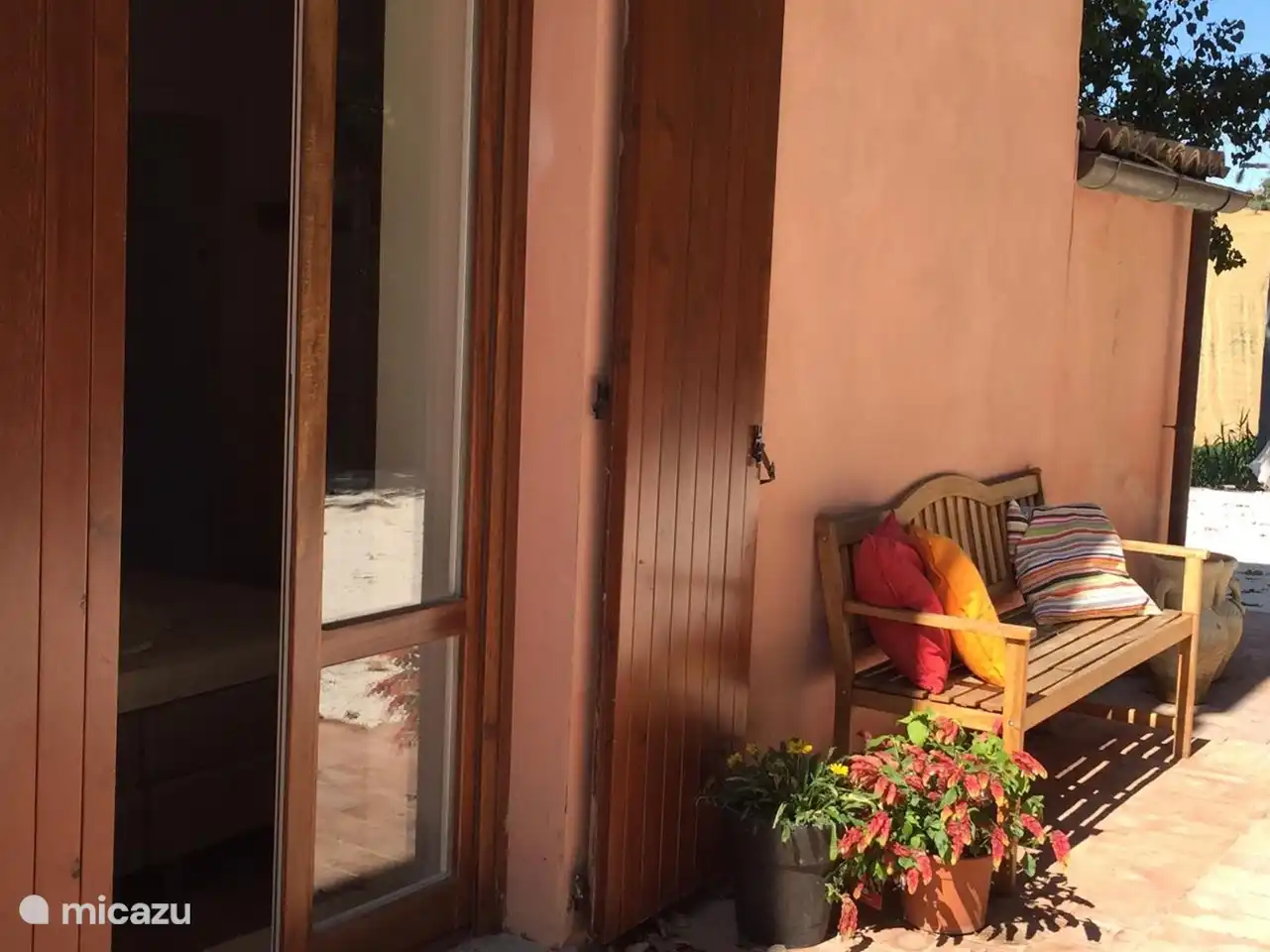 Une autre terrasse privée ? ... c'est exact.
À l'appartement Monti, vous avez 2 terrasses.
C'est la terrasse à l'avant