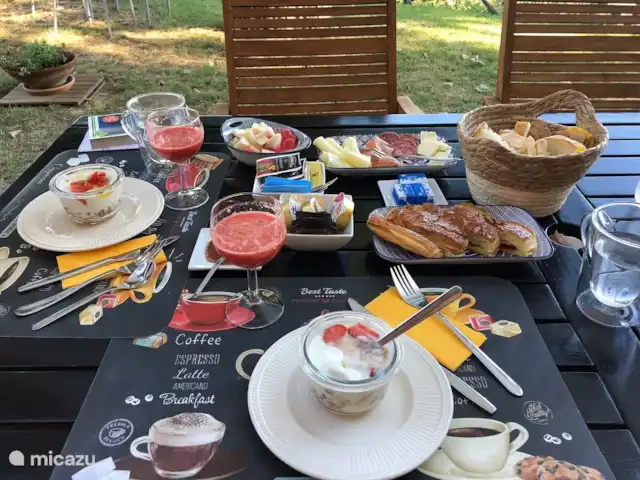 Il Posto Perfetto-appartement Monti huren in Italië, Marche, Santa Maria Nuova - appartement Ook gasten van de appartementen kunnen genieten van een gevarieerde ontbijt. Tegen een betaling van 12,50 euro p.p. per ontbijt kun je genieten van je vakantie zonder zelf iets te doen. Voor kinderen zijn er speciale ontbijtprijzen.